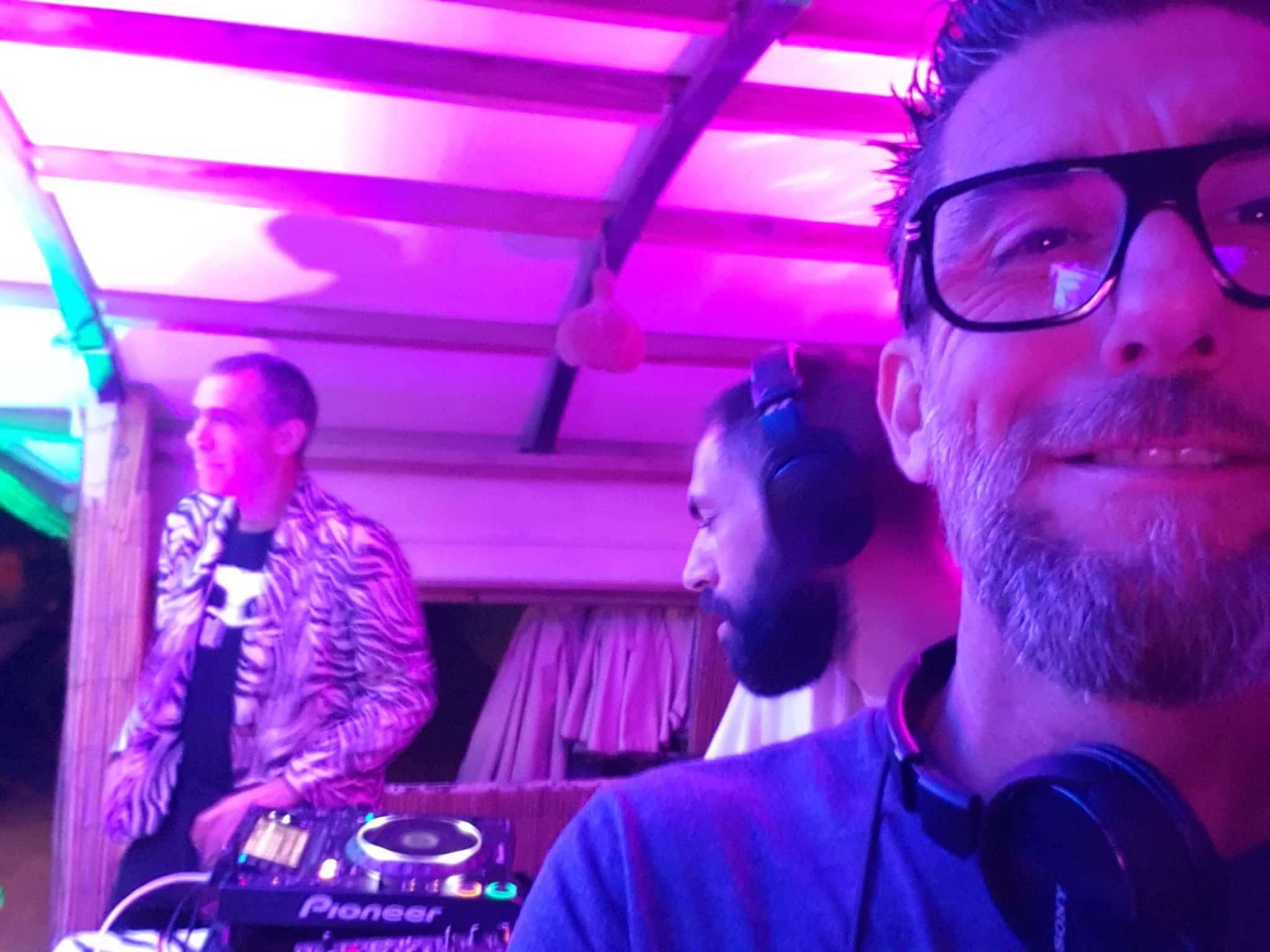 Unknown-2.jpg (170 KB)